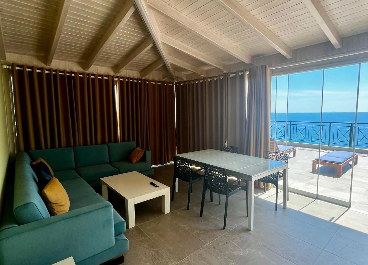 Le Monde 1 Villa Borsh Holiday home