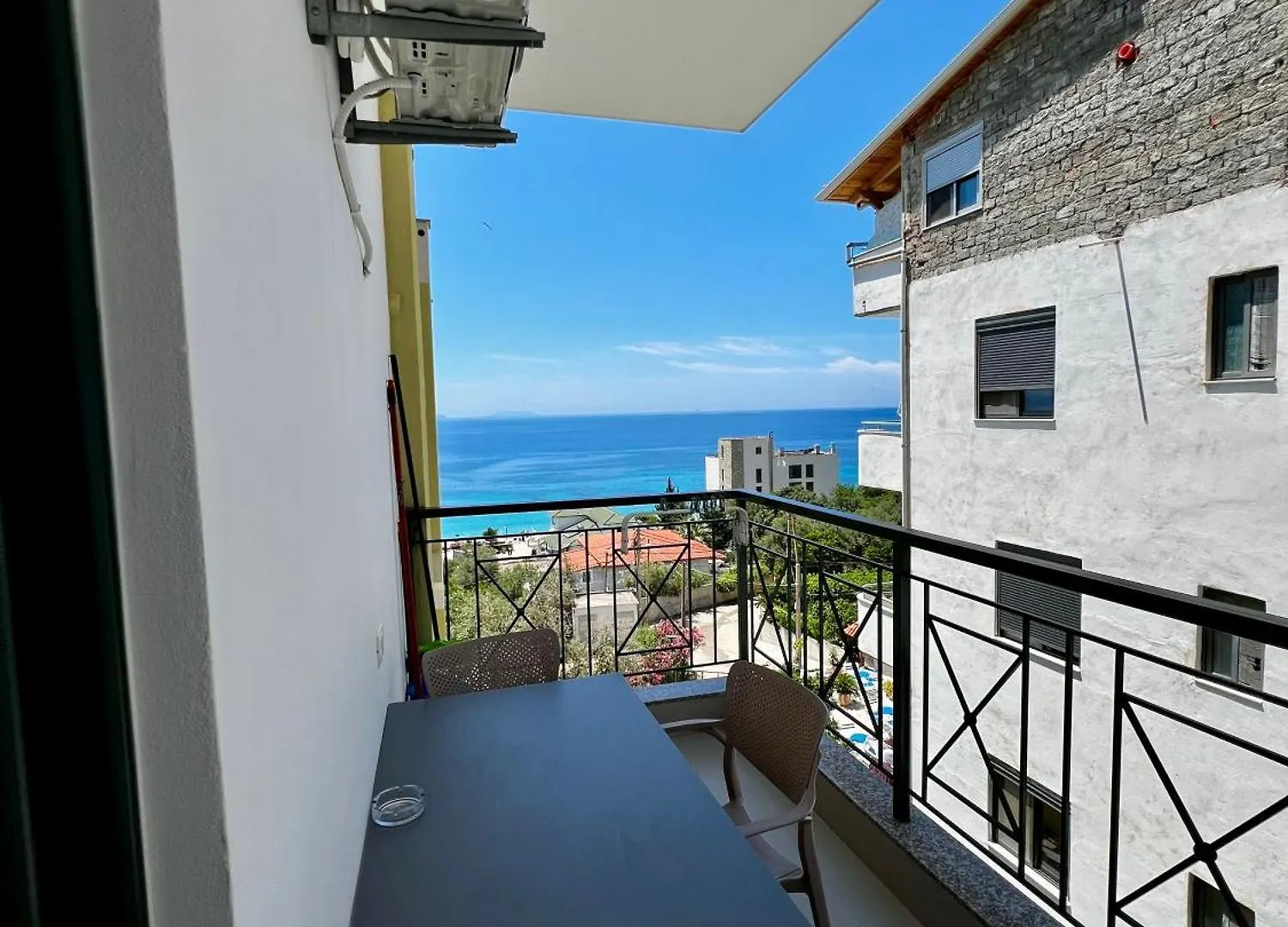 Le Monde 1 Villa Borsh Holiday home